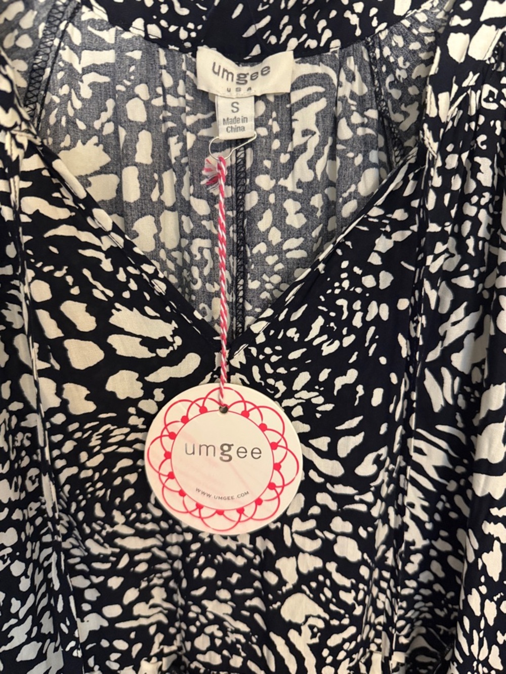 Umgee NWT Black & Ivory Abstract Print Tassel Tie Long Sleeve Tiered Midi Dress - Picture 3 of 5